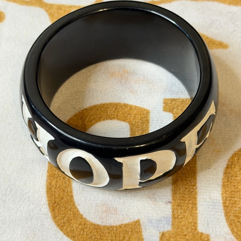 Bold Black and Silver 'HOPE' Ring - Picture 7 of 8